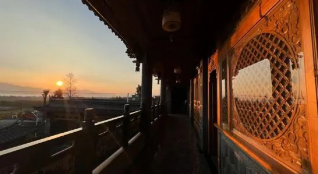 Yirui Ju · Wood | Bai Ancient Courtyard | Family Leisure Resort (Xizhou, Erhai Ecological Corridor), Prenota Resort Hotel a Dali con parcheggio, Parcheggio