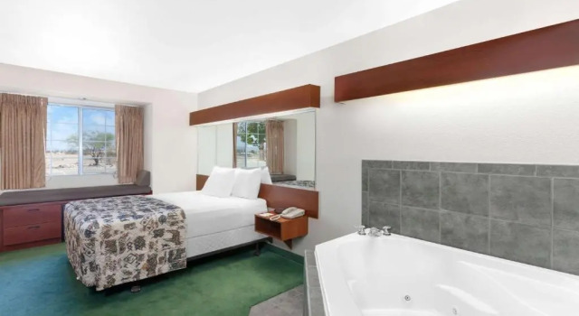 Люкс Superior Microtel Inn & Suites by Wyndham Wellton