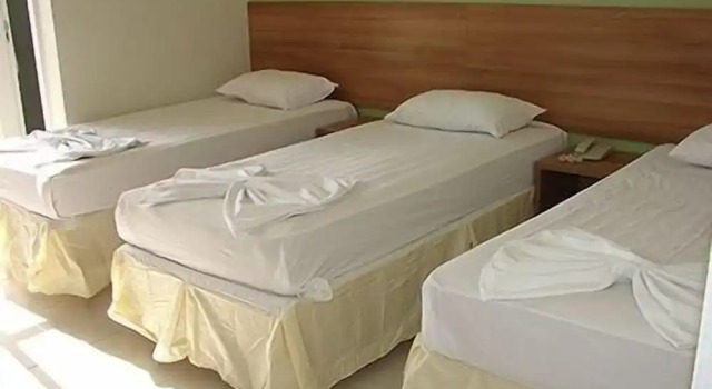 Трёхместный номер Standard с балконом Tropical Praia Hotel