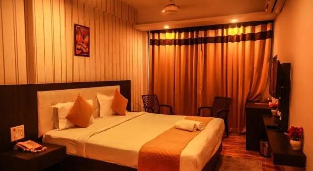 Номер Deluxe с балконом Paradise Ganga - A River Side Hotel