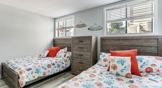 2 Blocks to Beach: Modern Condo in North Wildwood!, Забронировать Апартаменты/квартира Отели Норт-Вайлдвуд с парковкой, Парковка