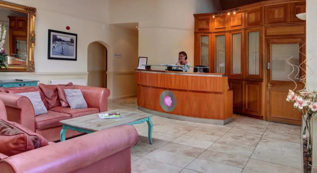 Best Western Plus - Magnolia Park, Book Hotel Hoteller i Gloucestershire med morgenmad, Morgenmad