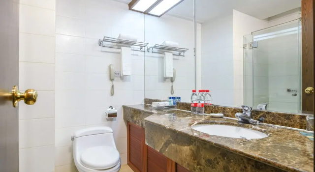 Двухместный номер Business Shenzhen Shekou Honlux Apartment