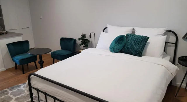 Студия At Home Apartments