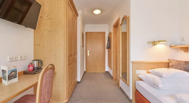 Одноместный номер Superior с балконом Hotel Appartement Roggal