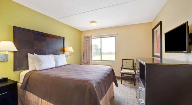 Двухместный номер Days Inn & Suites by Wyndham DeSoto