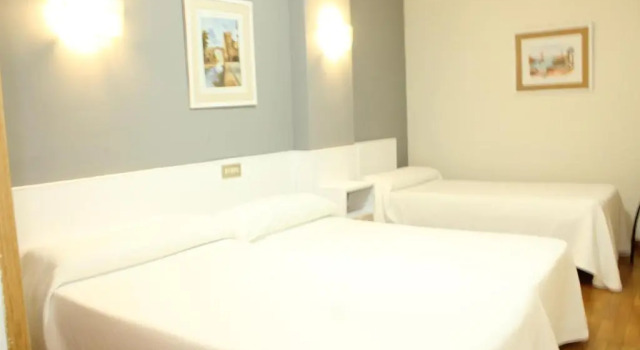 Трёхместный номер Standard Hotel Fuente La Plata - la Eria