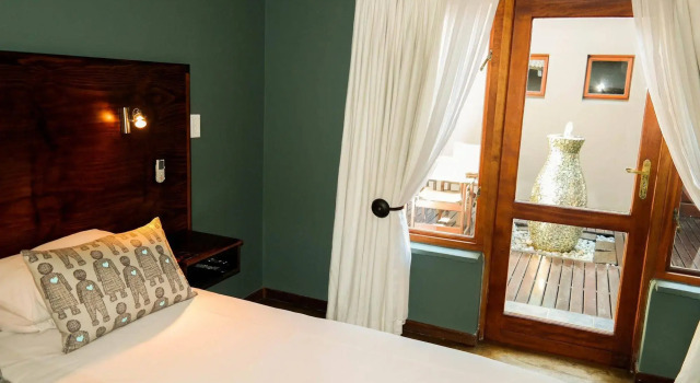 About Guest Lodge, Buchen Sie Pension Hotels in Gauteng mit Parkplatz, Parkplätze