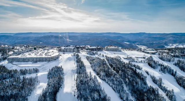 Stroll to Slopes, Village Area, Ski in-Out MtLodge 210, Buchen Sie Aparthotel Aparthotels in West Virginia, Aparthotel