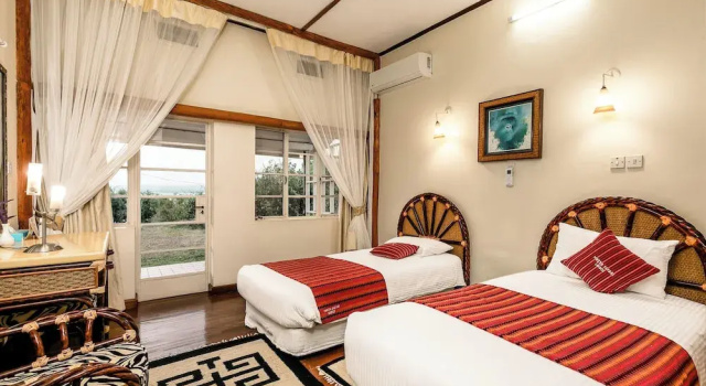Коттедж Classic Mweya Safari Lodge