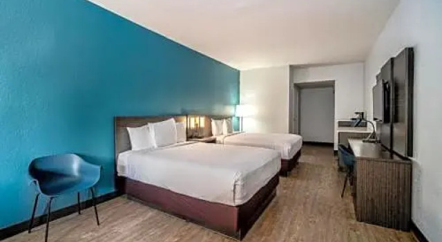 Четырёхместный номер Deluxe Studio 6 Suites Lawndale, CA South Bay