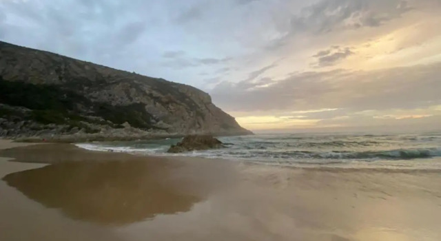 Коттедж с 3 комнатами Entre Mer et Fôret Beach House Garden Route