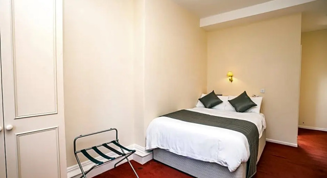 Номер Standard Borough Arms Hotel