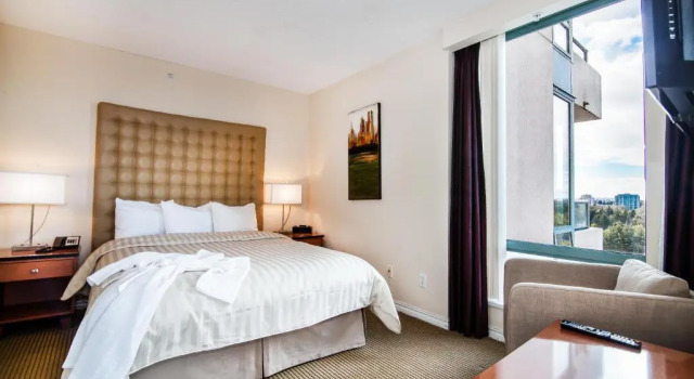 Люкс с 2 комнатами Executive Hotel Vancouver Airport