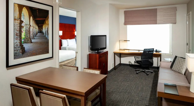 Люкс с 2 комнатами с балконом Residence Inn by Marriott San Juan Capistrano