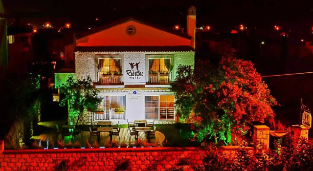 Alaçatı Otel Rebetiko