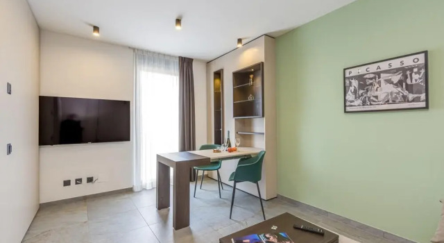 Люкс Icon H 205 Suite Micro-living