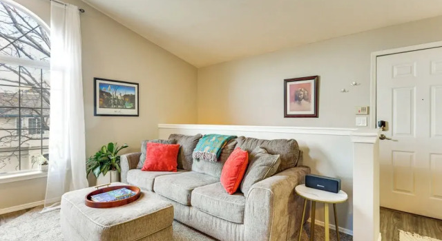 < 1 Mi to Light Rail! Centennial Condo w/ Balcony, Reserva ahora Apartamento Englewood Colorado