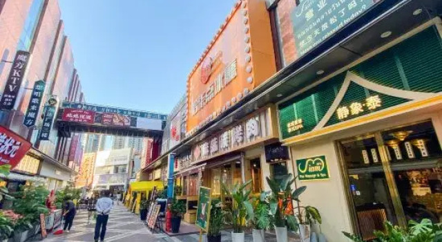 Guangzhou Youchuang · Loft Two-Bedroom · City View Suite Homestay (Nancun Wanbo Subway Station), Boek Hotel Hotels in Guangdong met parkeren, Parkeren