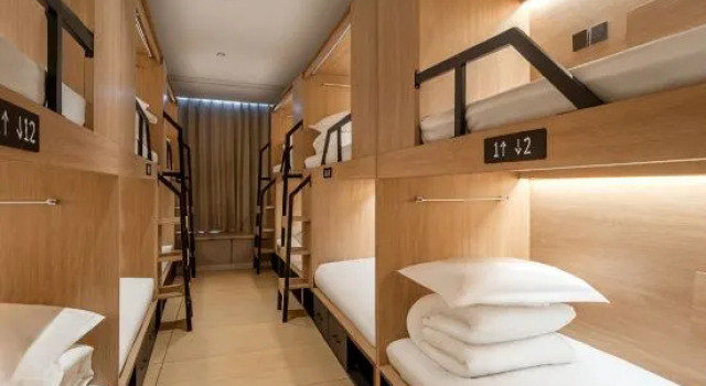 Кровать в общем номере (женский номер) Fenghuang Fanyin Zhenpin Inn