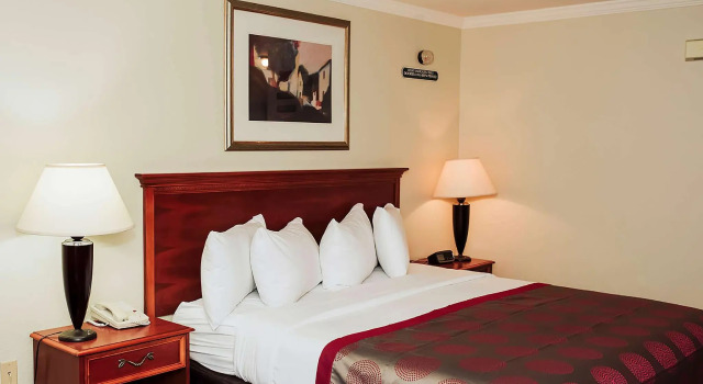 Двухместный номер Deluxe La Quinta Inn & Suites by Wyndham Yakima Downtown