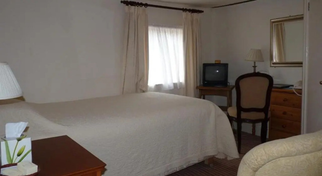 Одноместный номер Standard The Falcon Hotel