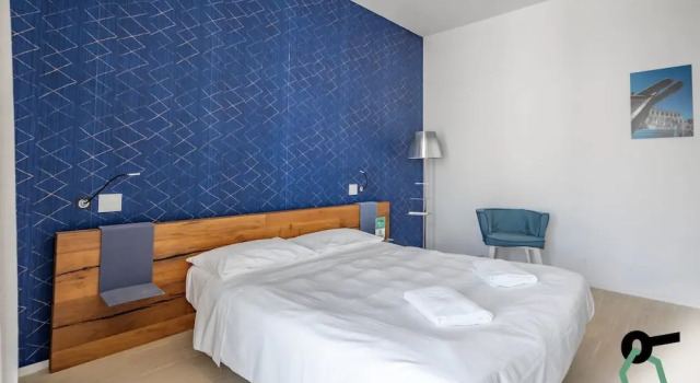 HOTIDAY Collection - Suites Polignano, Забронировать Отель Отели Полиньяно-а-Маре с парковкой, рядом с Пещера монахинь, Парковка