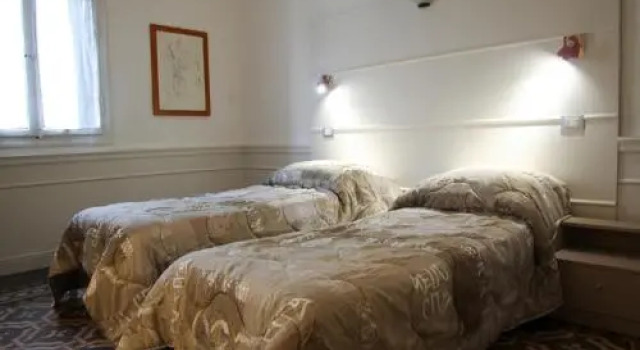 Max Apartment, Забронировать Апартаменты/квартира Отели Вероны с парковкой, рядом с Филармонический театр Вероны, Парковка