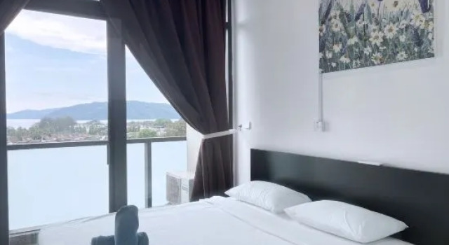 Люкс с 2 комнатами с видом на море KWEN Suites - City Centre Riverson Soho 2BR l Studio