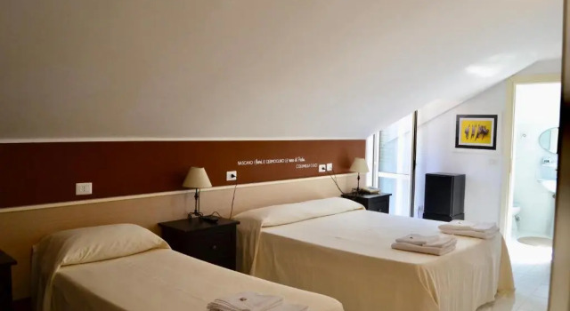 Четырёхместный номер Standard Hotel Villa Rita