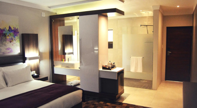 Palm Swift Luxury Accommodation, Забронировать Отель Бритс Ga-Rankuwa