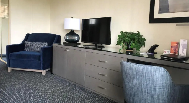 Номер Standard с видом на гавань West Beach Inn, a Coast Hotel
