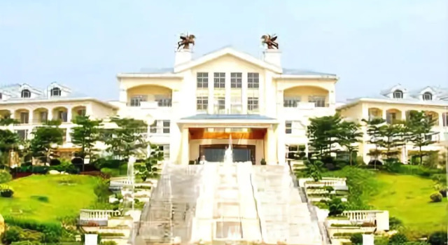 Guangzhou Furong Resort, Rezerwuj Ośrodek wypoczynkowy Hotele resortowe w Guangdong, Ośrodek wypoczynkowy