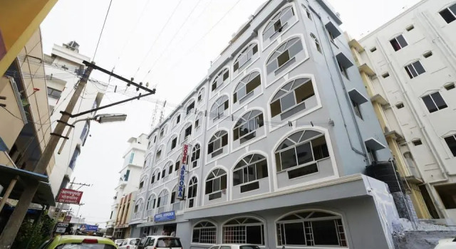 OYO 17442 Hotel Ashoka, Забронировать Отель Отели штата Тамилнада 3 звезды, 3*
