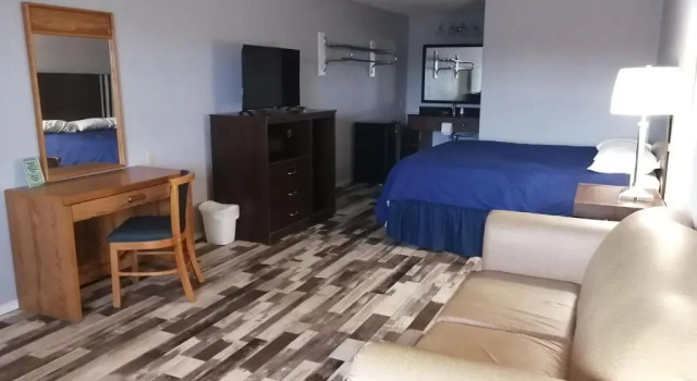 Номер Standard Riata Inn - Crystal City
