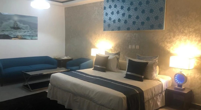 Lorenzo Hotel & Resorts, Boek Hotel Cocody 