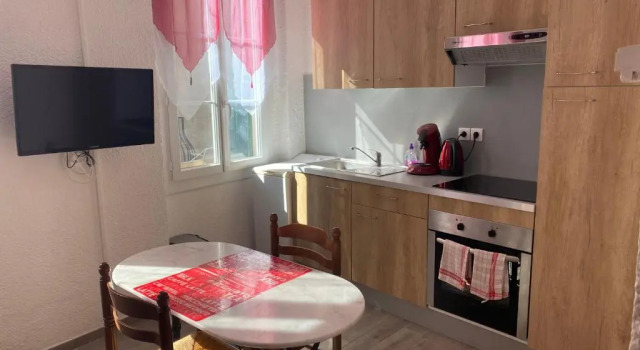 studio collioure avec wifi à 20 m de la plage