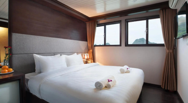 Двухместный номер Deluxe с красивым видом из окна Halong Aclass Stellar Cruise