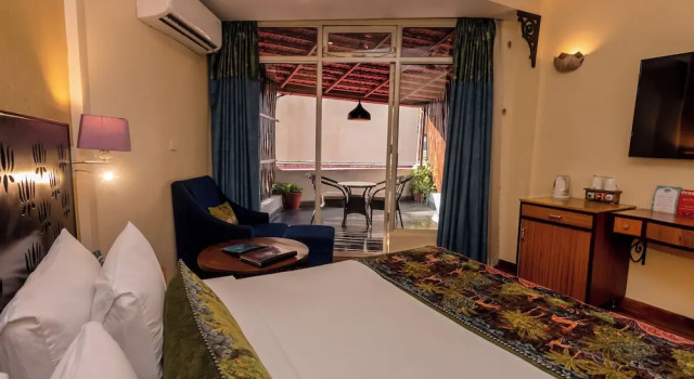 Номер Deluxe с балконом GANGA KINARE- A Riverside Boutique Resort, Rishikesh
