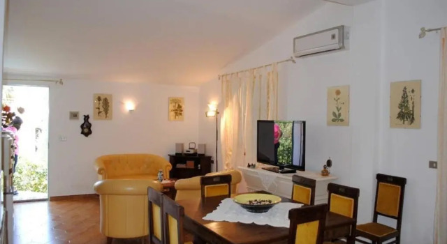 Apartment in villa Mede 1st floor - Swimming pool - Exclusive - wi-fi