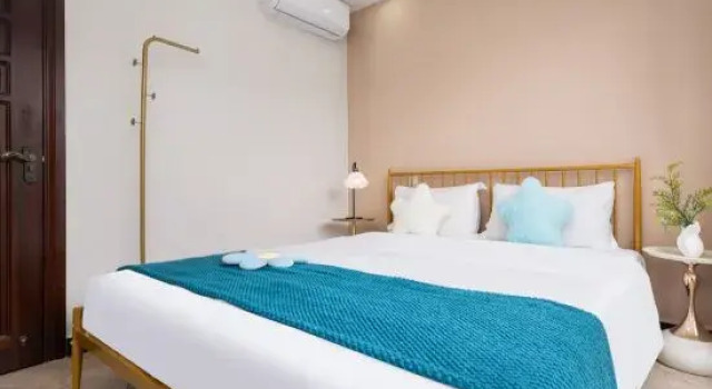 Семейный люкс с 3 комнатами с балконом Lianxia Qingshe Seaview Apartment