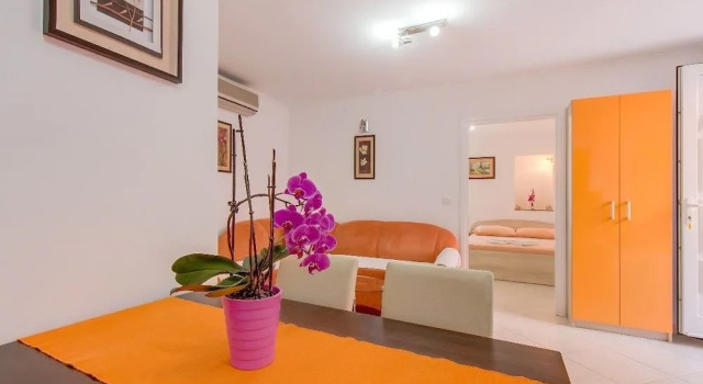 Leila - Apartment Leila 2, Забронировать Апартаменты/квартира Апартаменты Мали-Лошиня, рядом с Пляж Чикат Дог, Апартаменты/квартира