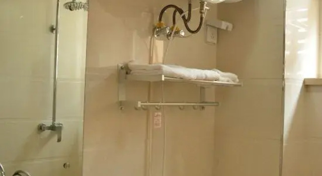 Donggang Town Galaxy Express Hotel, Book Hotel Dandong Liaoning