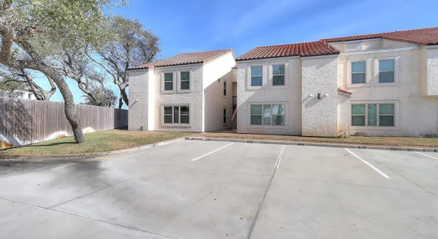 Chamingo 2 Bedroom Condo by Redawning