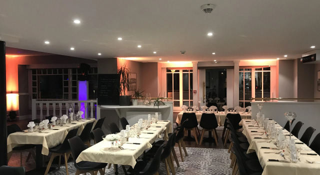Le Creusot Hôtel, Book Hotel Hoteller i Burgund med parkering, Parkering