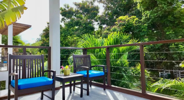 Люкс The Rock Hua Hin Beachfront Spa Resort