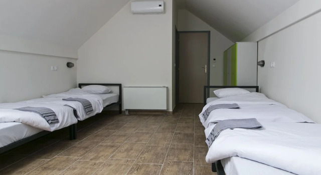 Кровать в общем номере (женский номер) Varad INN