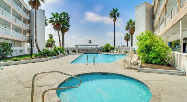 Апартаменты Poolside Fun, Ocean Strolls! Corpus Christi Escape
