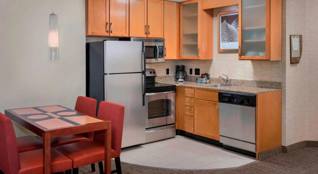 Люкс с 2 комнатами Residence Inn by Marriott Alexandria Old Town South at Carlyle