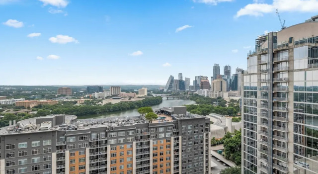 Номер Standard с 2 комнатами с балконом и с видом на город Austin Condo Hotel